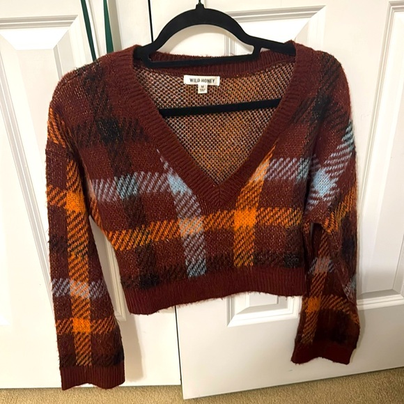 maroon cropped sweater - Picture 1 of 3